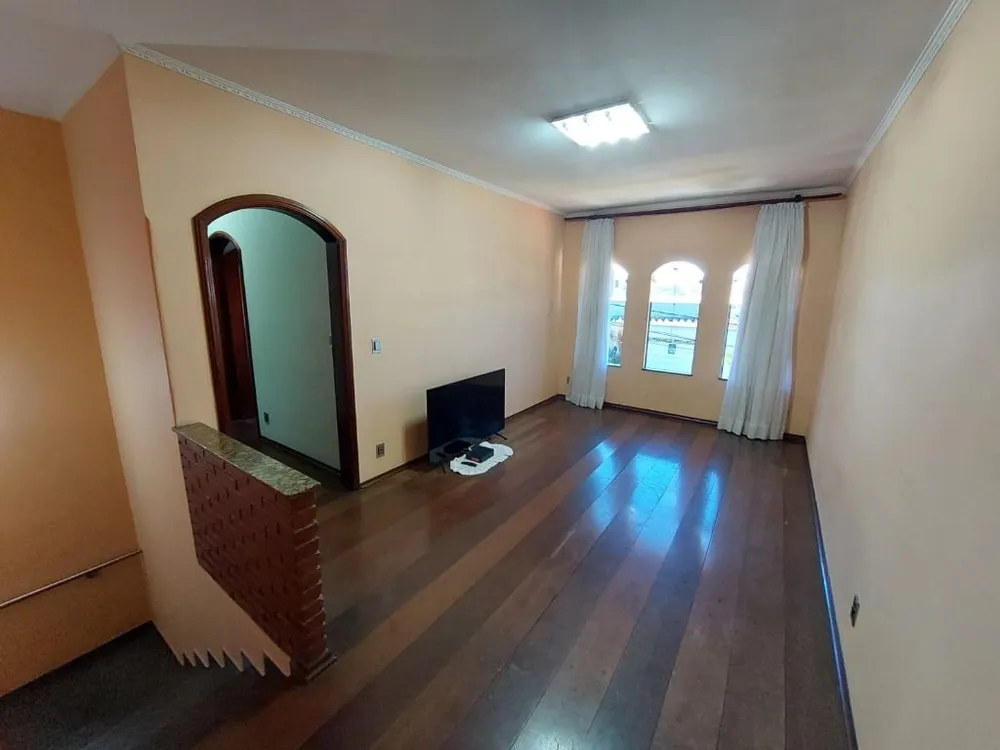 Sobrado, 3 quartos, 212 m² - Foto 2