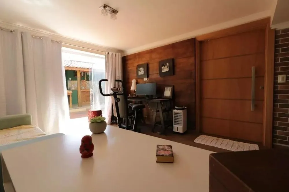 Casa, 3 quartos, 310 m² - Foto 2