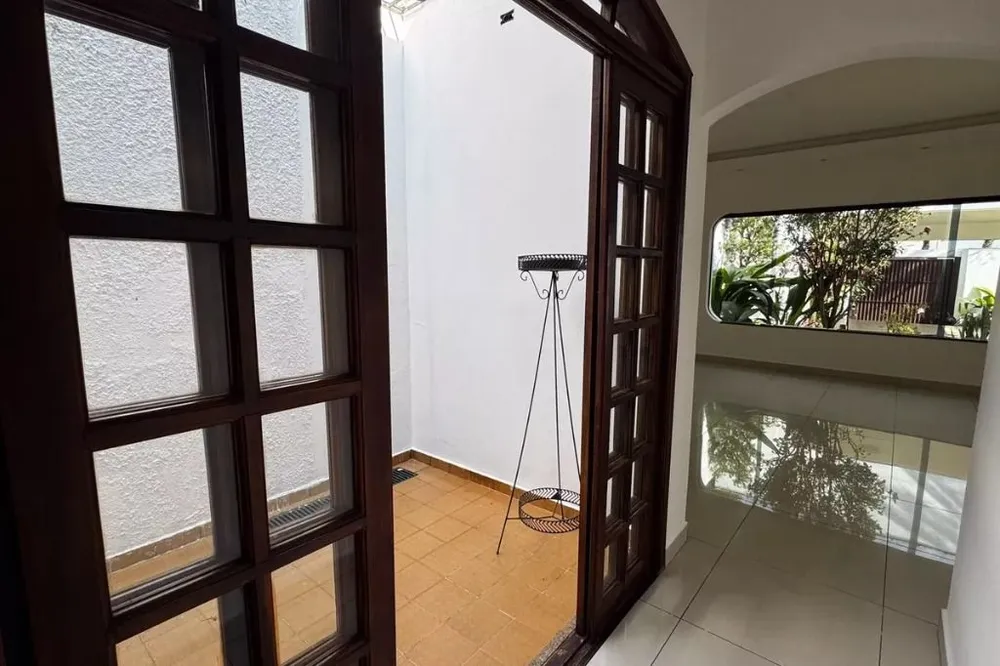 Casa, 5 quartos, 320 m² - Foto 2