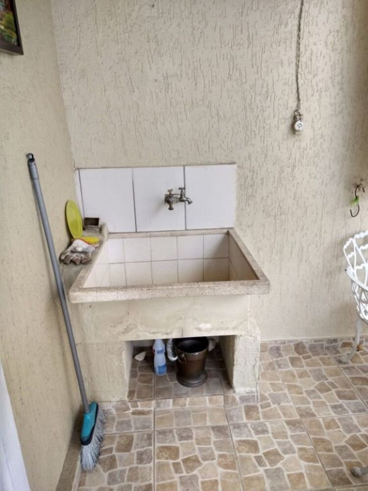 Casa à venda com 2 quartos, 81m² - Foto 11