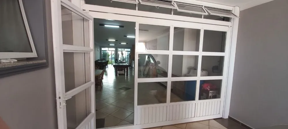 Sobrado, 3 quartos, 238 m² - Foto 2