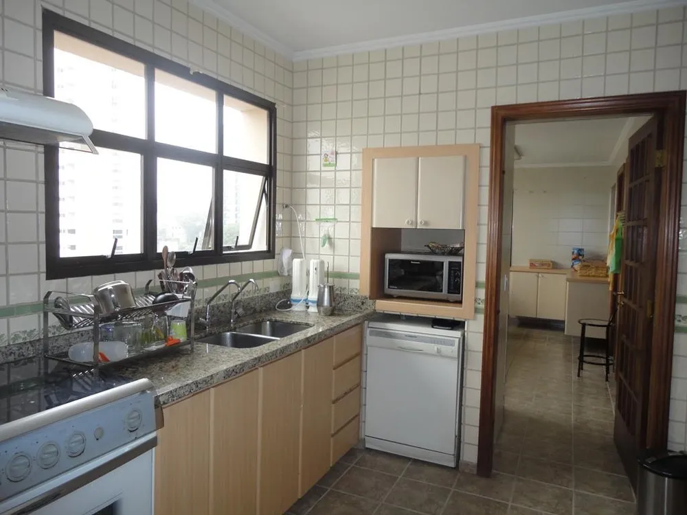 Apartamento, 3 quartos, 211 m² - Foto 9