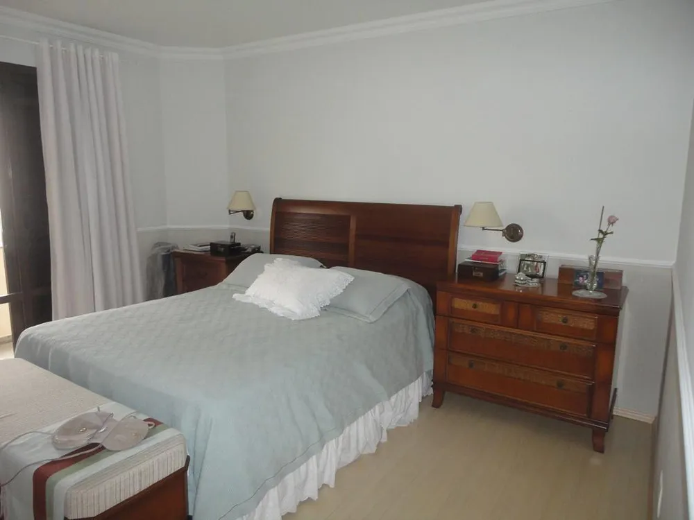 Apartamento, 3 quartos, 211 m² - Foto 2