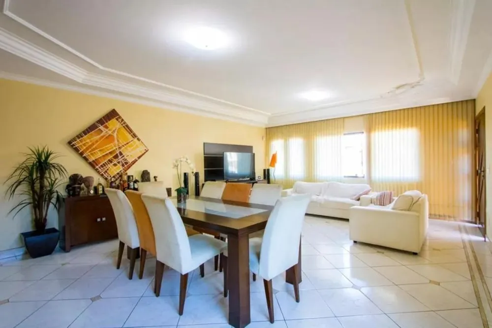 Sobrado, 3 quartos, 288 m² - Foto 1