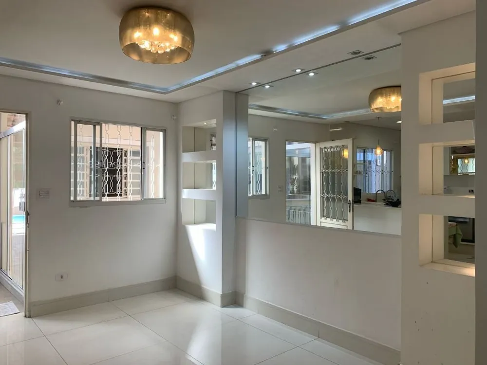 Sobrado, 3 quartos, 424 m² - Foto 1