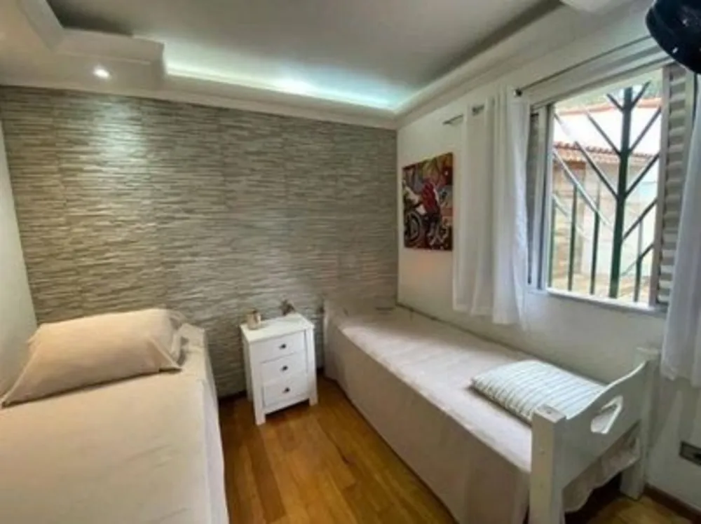 Casa, 3 quartos, 250 m² - Foto 4