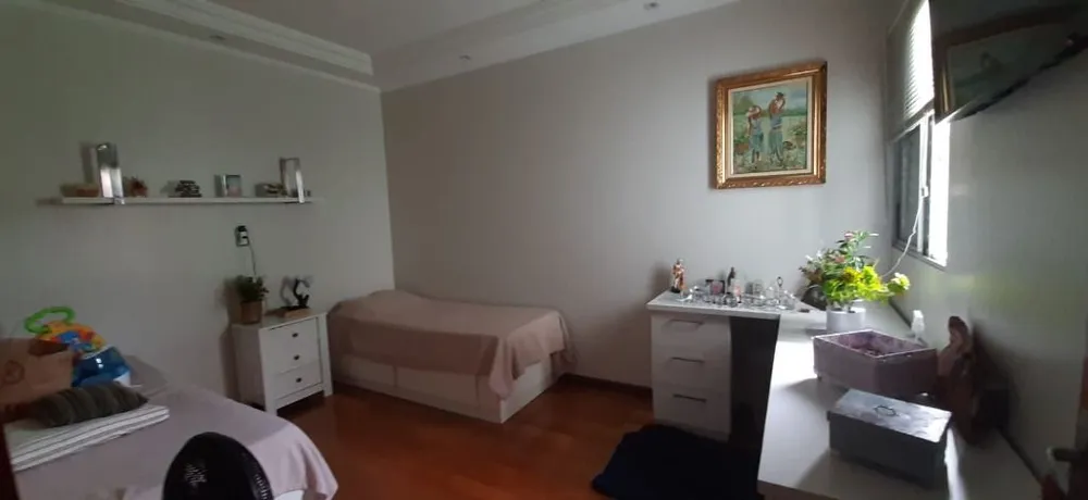 Casa, 3 quartos, 250 m² - Foto 8