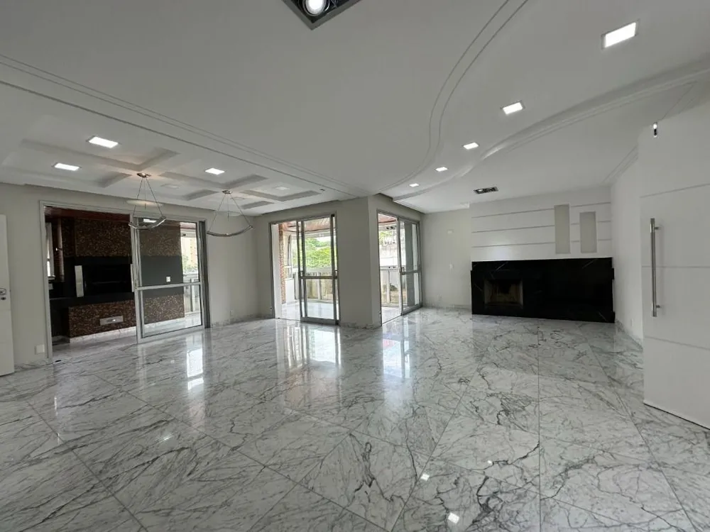 Apartamento, 3 quartos, 330 m² - Foto 1
