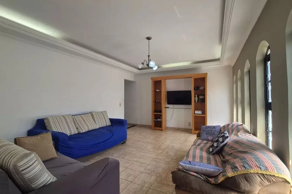 Casa, 3 quartos, 556 m² - Foto 1