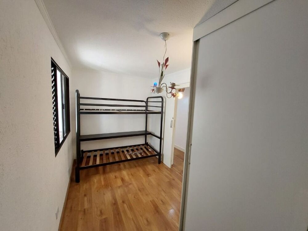 Casa à venda com 2 quartos, 198m² - Foto 2