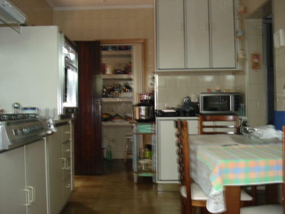 Sobrado, 3 quartos, 369 m² - Foto 1