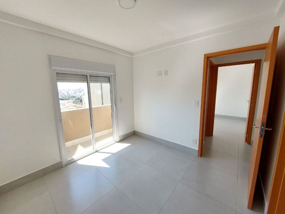 Apartamento para alugar com 2 quartos, 63m² - Foto 2