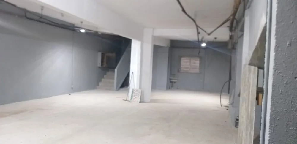 Loja-Salão, 200 m² - Foto 1