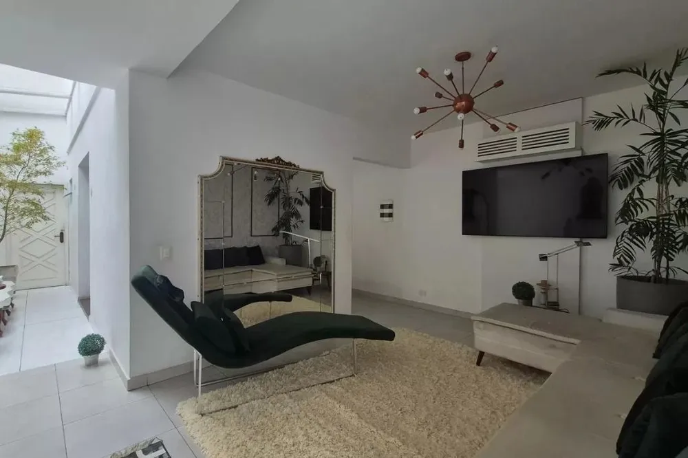 Sobrado, 3 quartos, 310 m² - Foto 1
