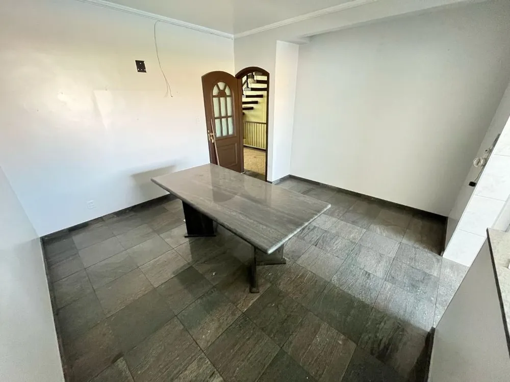 Sobrado, 3 quartos, 303 m² - Foto 6