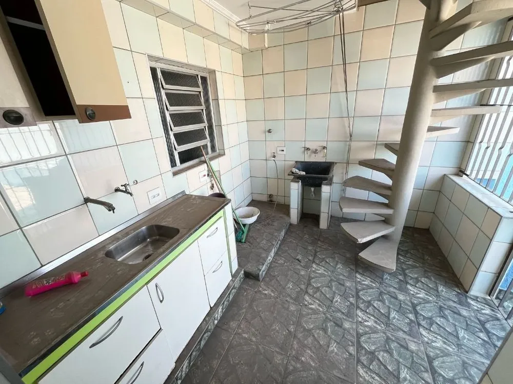 Sobrado, 3 quartos, 303 m² - Foto 9