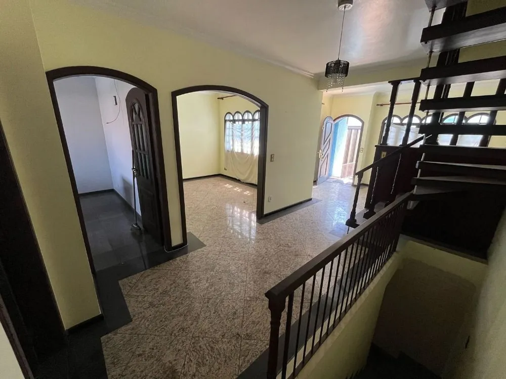 Sobrado, 3 quartos, 303 m² - Foto 2