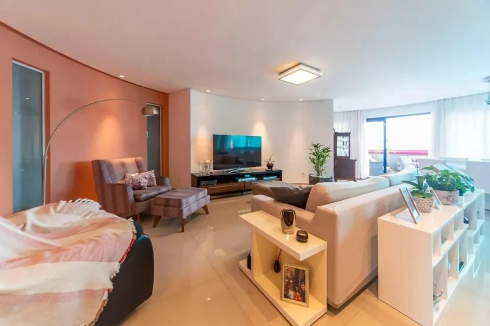 Apartamento, 4 quartos, 209 m² - Foto 1
