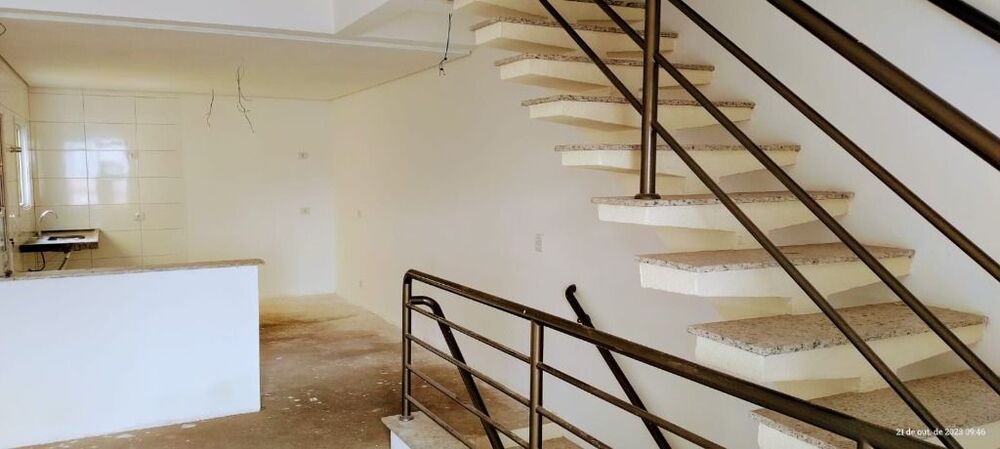 Sobrado à venda com 3 quartos, 173m² - Foto 2