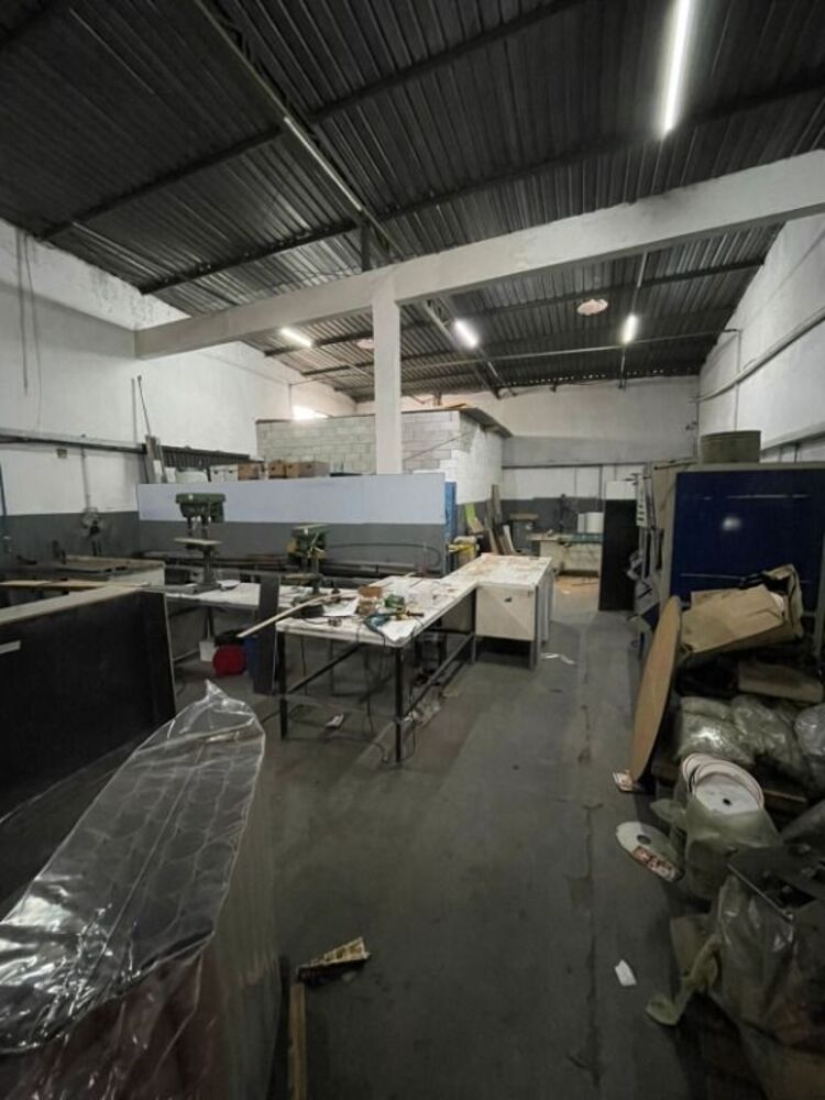Depósito-Galpão-Armazém à venda, 1049m² - Foto 7