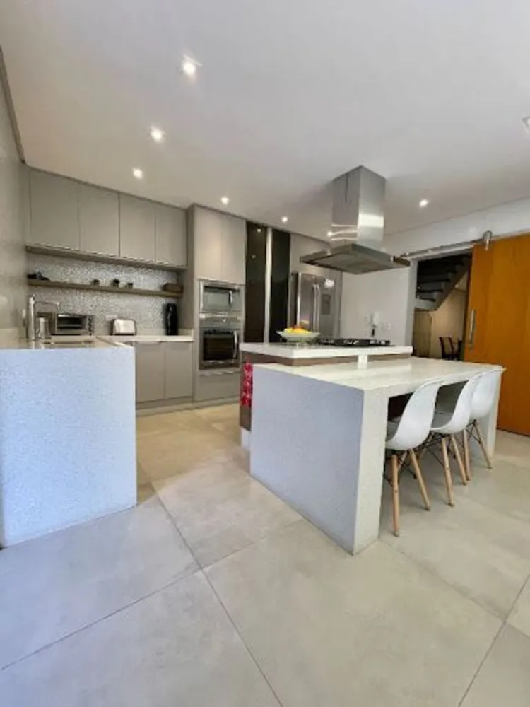 Sobrado, 3 quartos, 316 m² - Foto 8