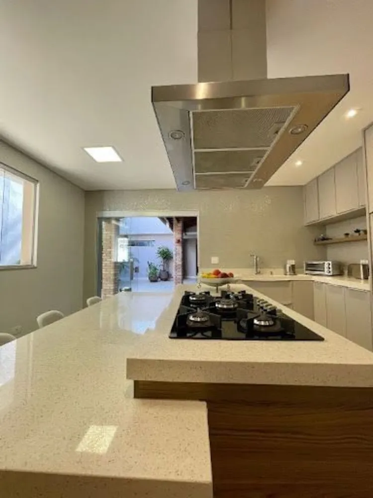 Sobrado, 3 quartos, 316 m² - Foto 4
