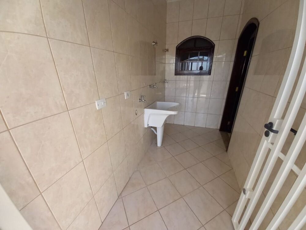 Sobrado à venda e aluguel com 3 quartos, 262m² - Foto 9