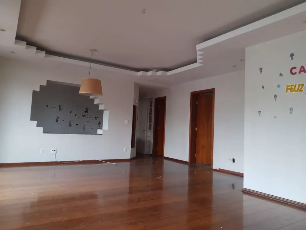 Apartamento à venda com 4 quartos, 154m² - Foto 2