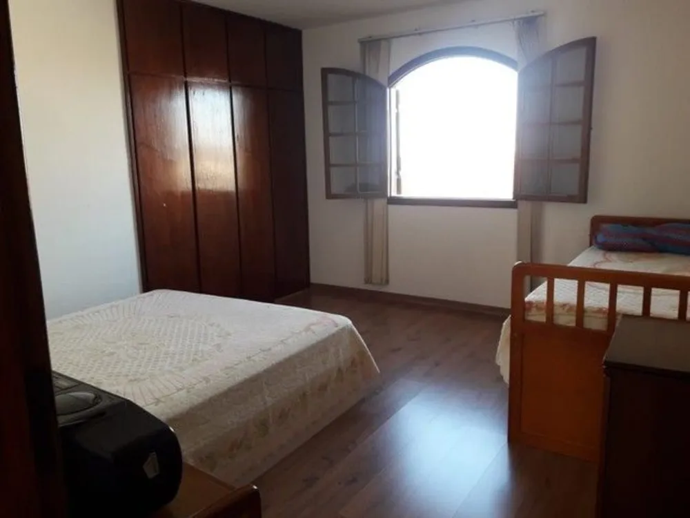 Sobrado, 3 quartos, 360 m² - Foto 1