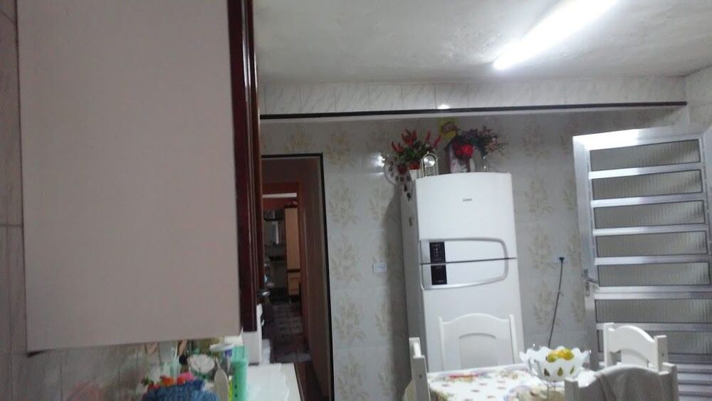 Sobrado à venda com 2 quartos, 200m² - Foto 6