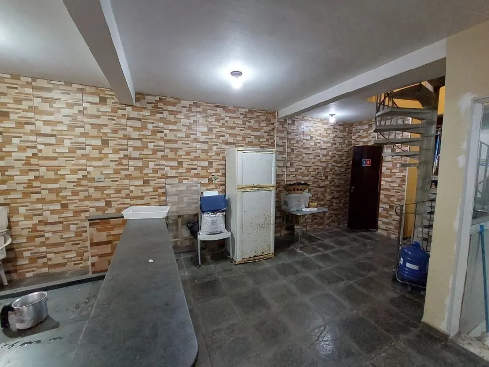Sobrado, 3 quartos, 323 m² - Foto 6