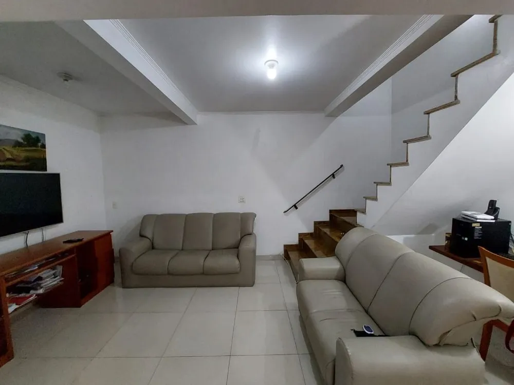 Sobrado, 3 quartos, 323 m² - Foto 3