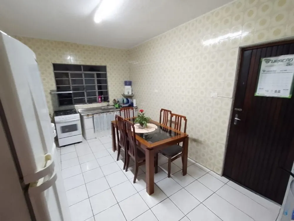 Casa, 2 quartos, 154 m² - Foto 2
