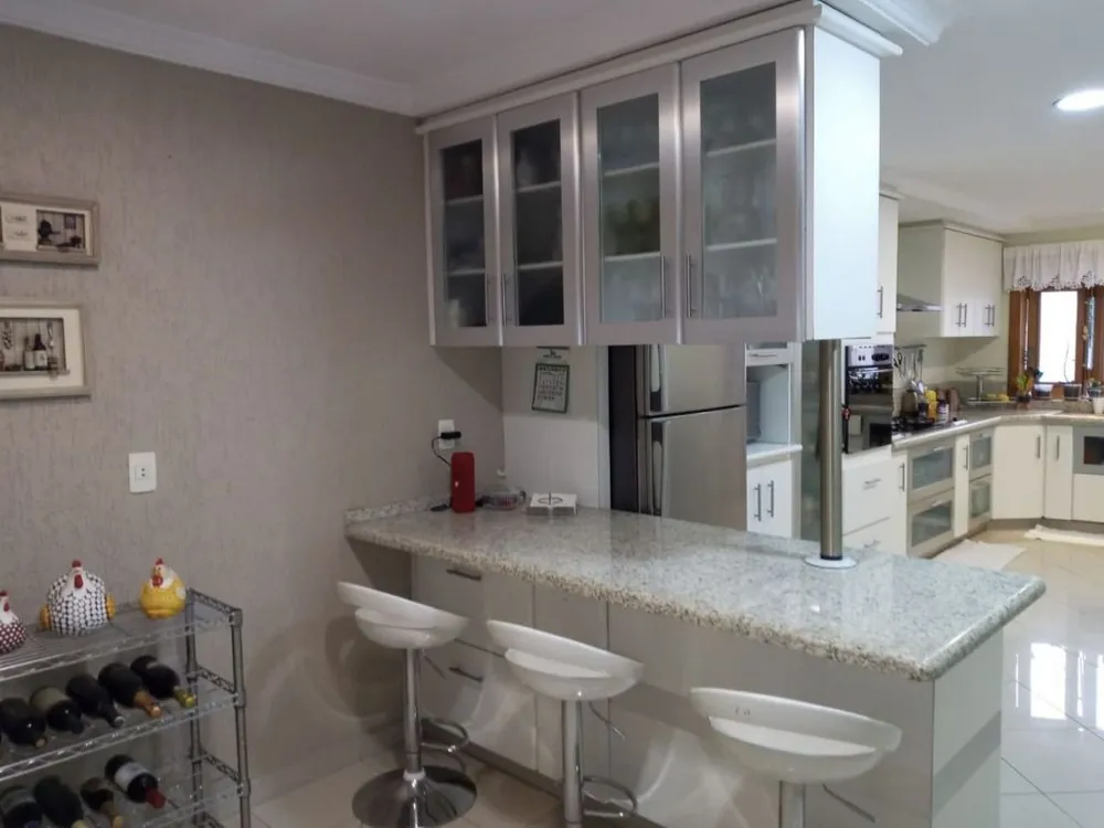 Sobrado, 3 quartos, 468 m² - Foto 1