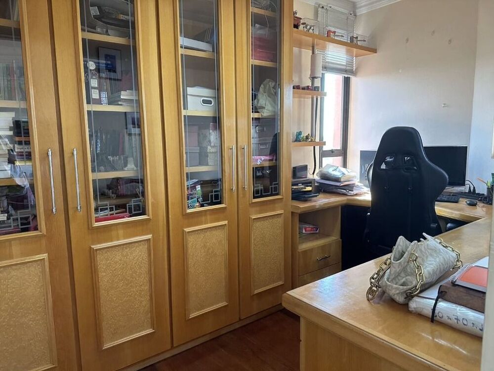Apartamento à venda com 4 quartos, 200m² - Foto 1