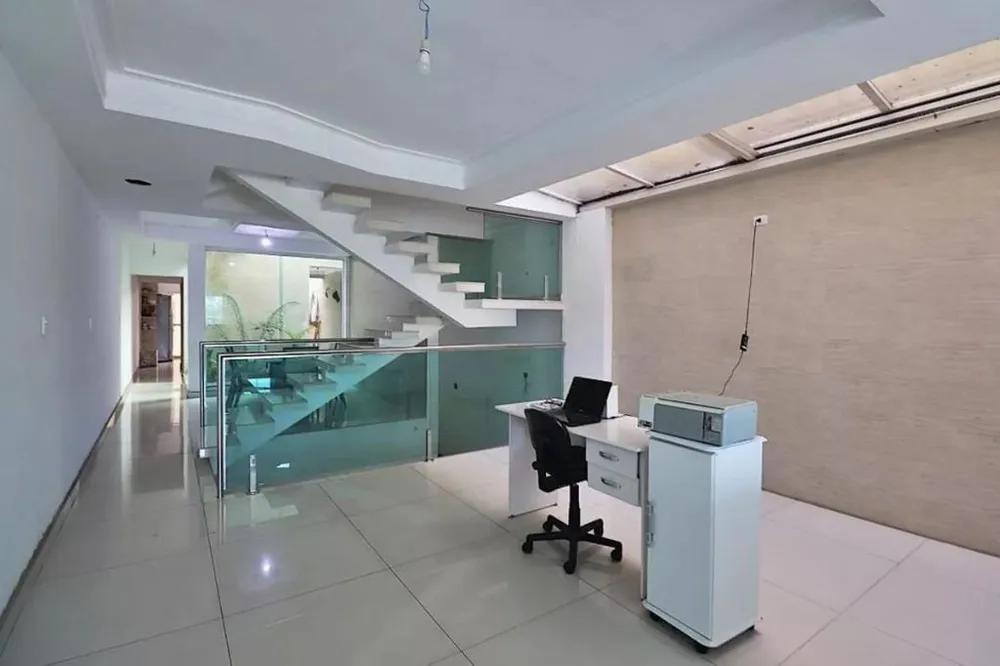 Sobrado, 4 quartos, 315 m² - Foto 2