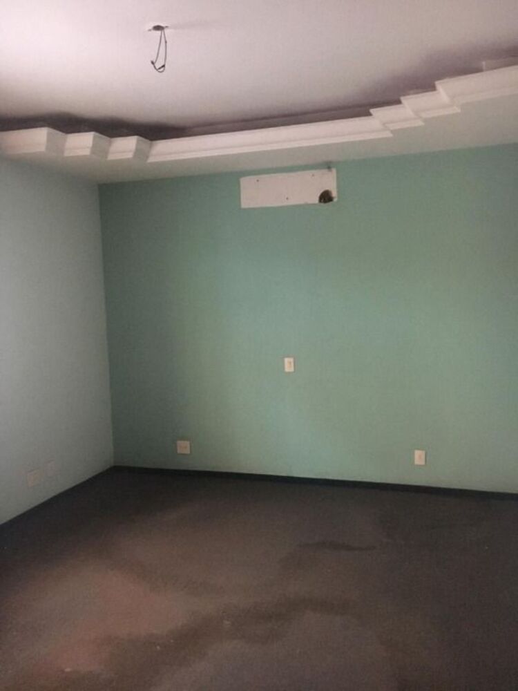 Casa para alugar com 3 quartos, 291m² - Foto 1