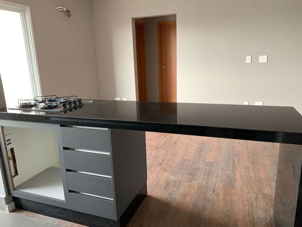 Apartamento à venda com 2 quartos, 64m² - Foto 2