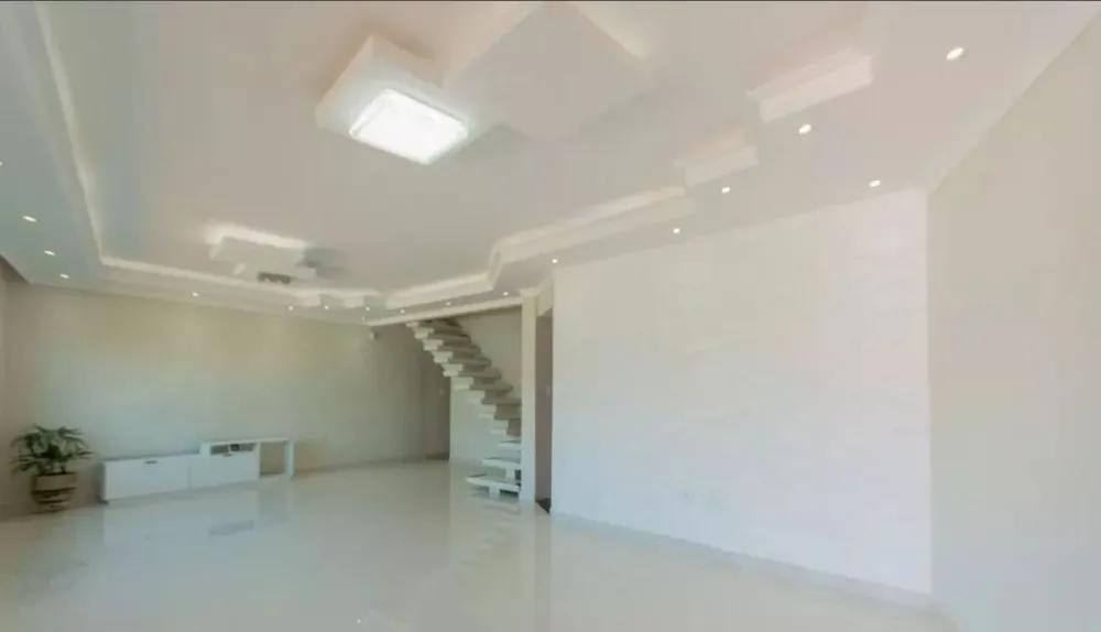 Sobrado, 5 quartos, 210 m² - Foto 2