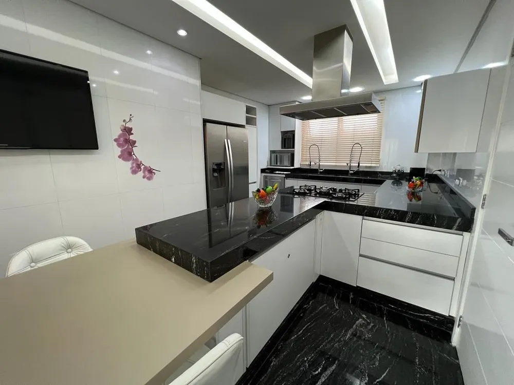 Apartamento, 3 quartos, 227 m² - Foto 3