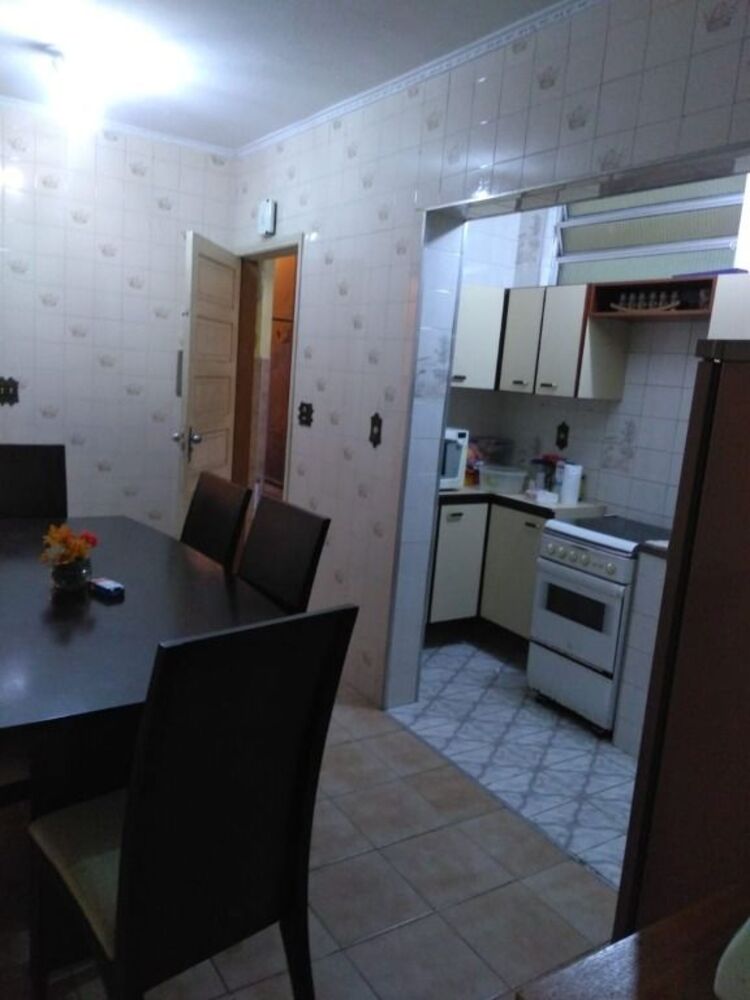 Sobrado à venda com 4 quartos, 300m² - Foto 1