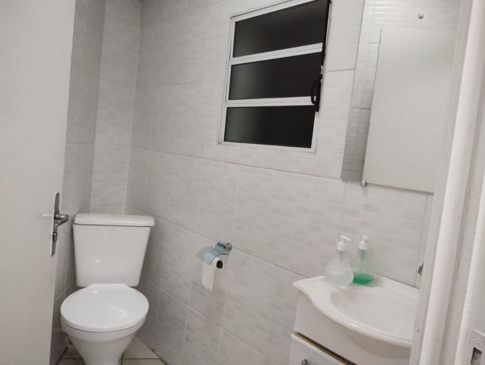 Sobrado à venda e aluguel com 3 quartos, 217m² - Foto 1