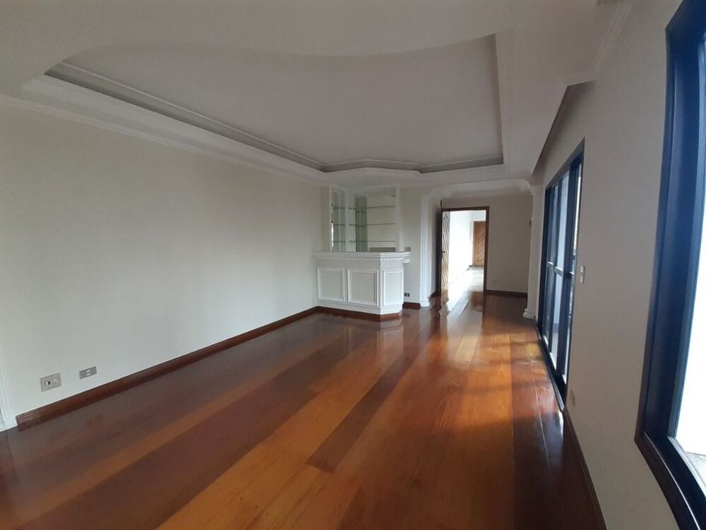Apartamento à venda com 3 quartos, 170m² - Foto 1