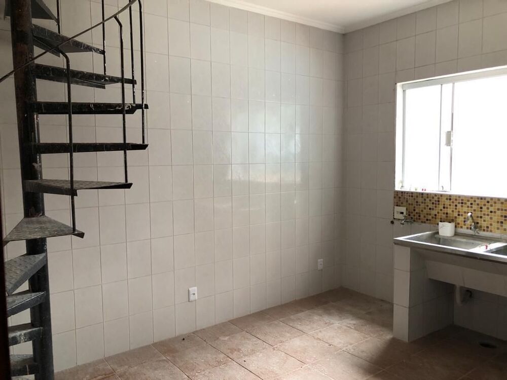 Sobrado à venda e aluguel com 3 quartos, 402m² - Foto 8