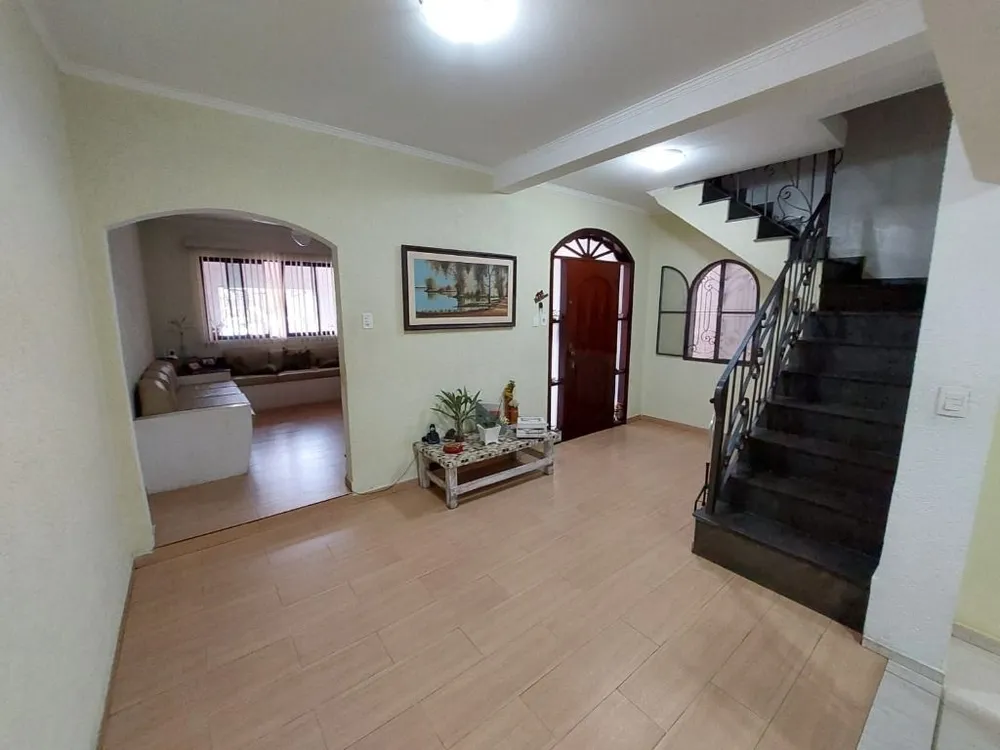 Sobrado, 4 quartos, 249 m² - Foto 1