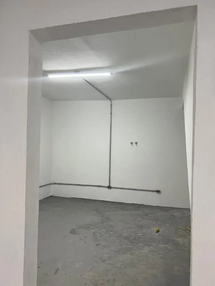 Depósito-Galpão, 1350 m² - Foto 1