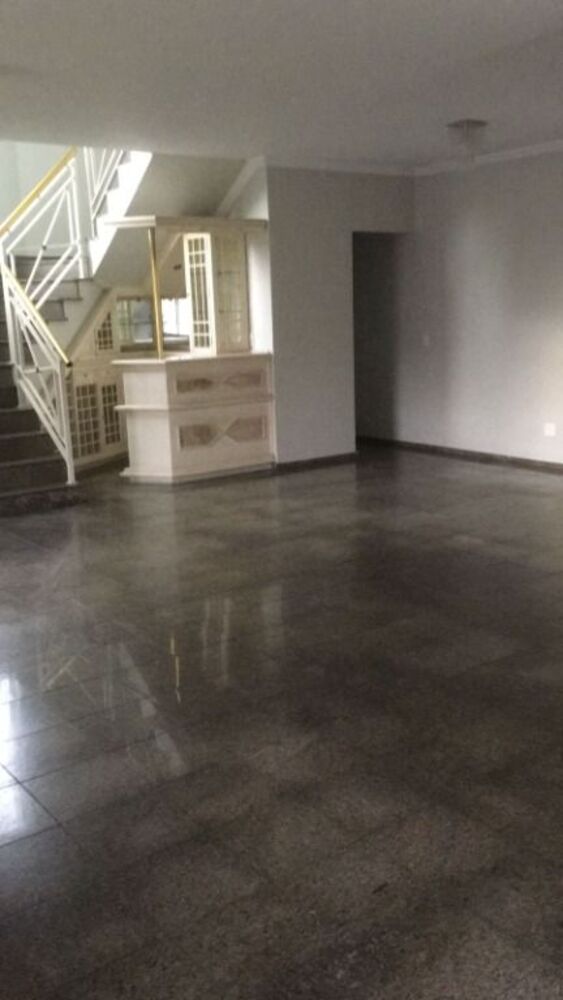 Sobrado, 6 quartos, 361 m² - Foto 1