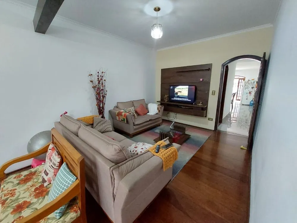 Casa, 3 quartos, 235 m² - Foto 2