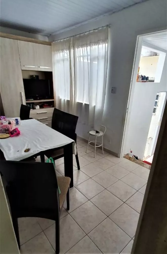 Sobrado à venda com 2 quartos, 150m² - Foto 4