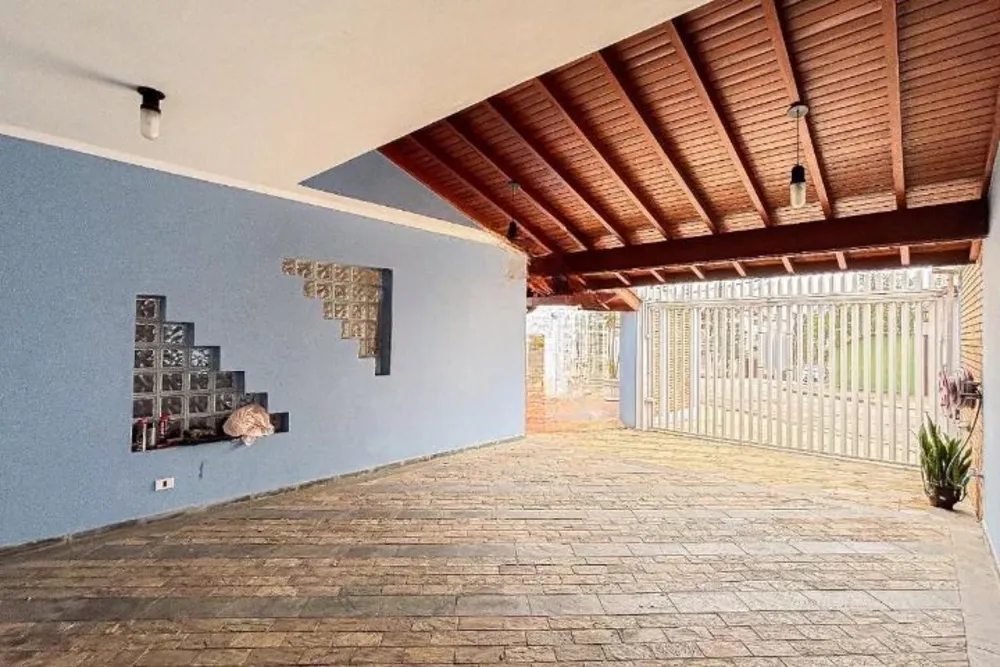 Sobrado, 3 quartos, 338 m² - Foto 1